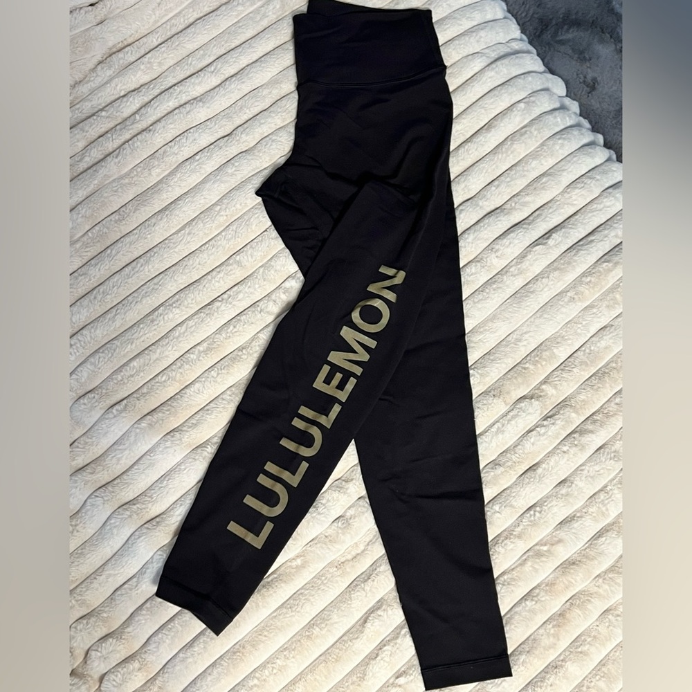 Lululemon Wunder Under Size 12